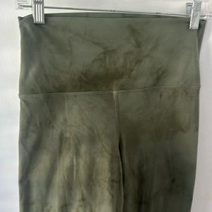 Glyder medium the dye green 7/8 leggings